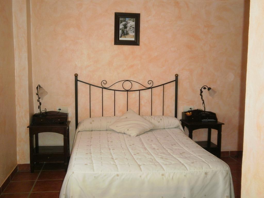 Hostal El Olmo Camarena de la Sierra Værelse billede