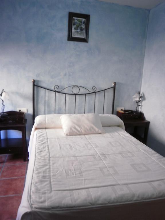 Hostal El Olmo Camarena de la Sierra Værelse billede