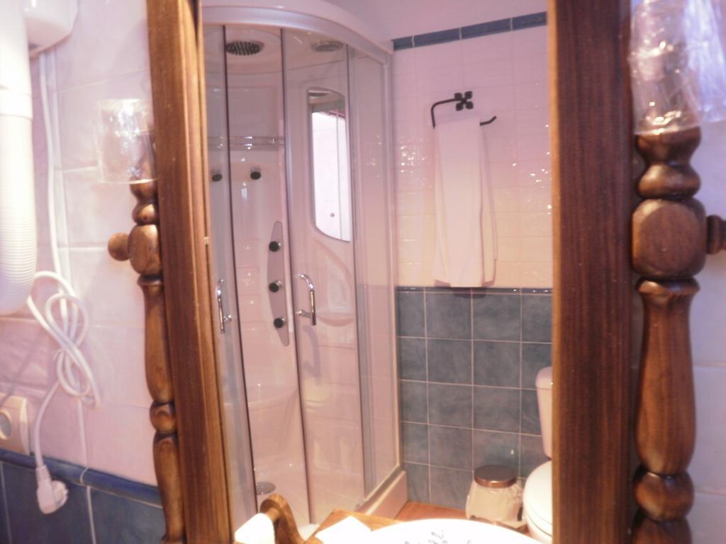 Hostal El Olmo Camarena de la Sierra Værelse billede